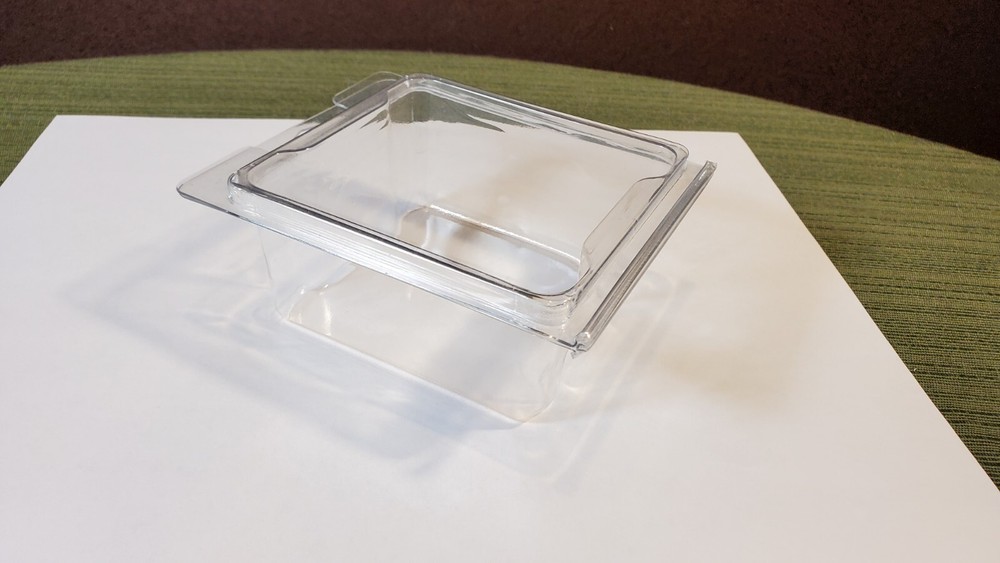 Clamshell Retail Product Container with Tab Restaurant Bakery Hardware 420 Count