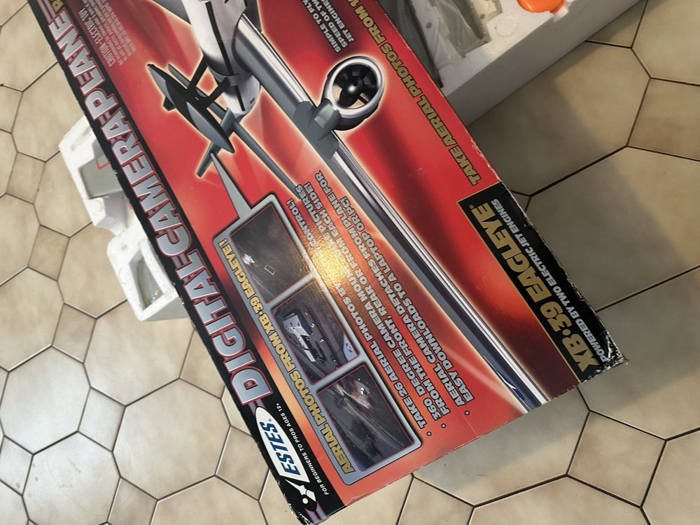 ESTES XB-39 EAGLEYE R/C REMOTE CONTROL AIRPLANE CAMERA PLANE
