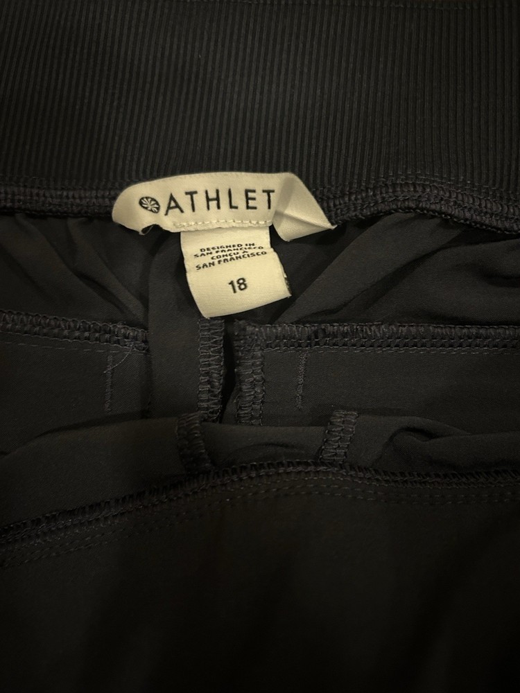 Athleta Women’s navy blue Solid Pants Polyester Regular Size 18