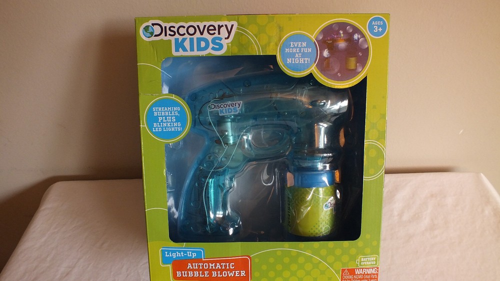AUTOMATIC BUBBLE BLOWER LIGHT UP DISCOVERY KIDS NON TOXIC
