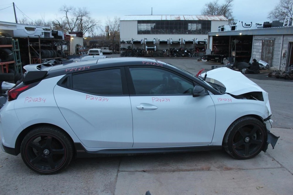 Camera/Projector Camera Front Windshield Mounted Fits 19-20 VELOSTER 611533