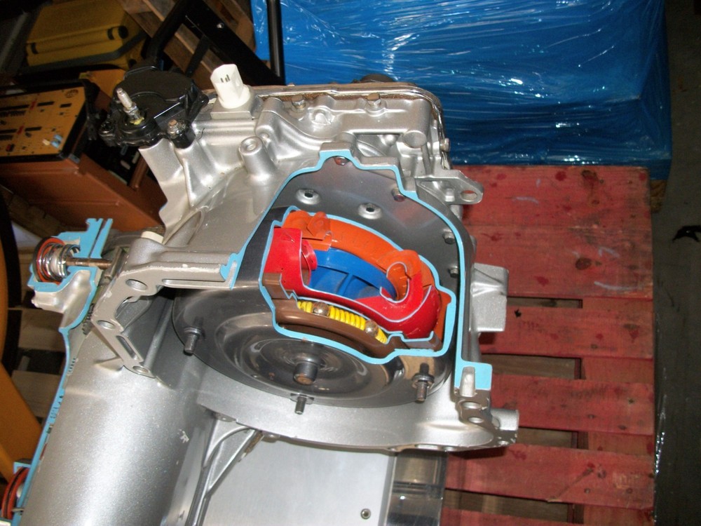 NICE FORD AX4S AUTOMATIC TRANSAXLE CUTAWAY DISPLAY INSTRUCTIONAL TRAINING MODEL