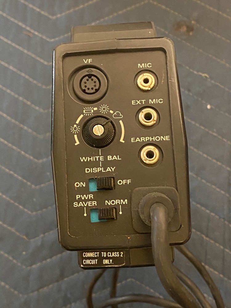 HITACHI VK-C2000 COLOR VIDEO CAMERA MOS