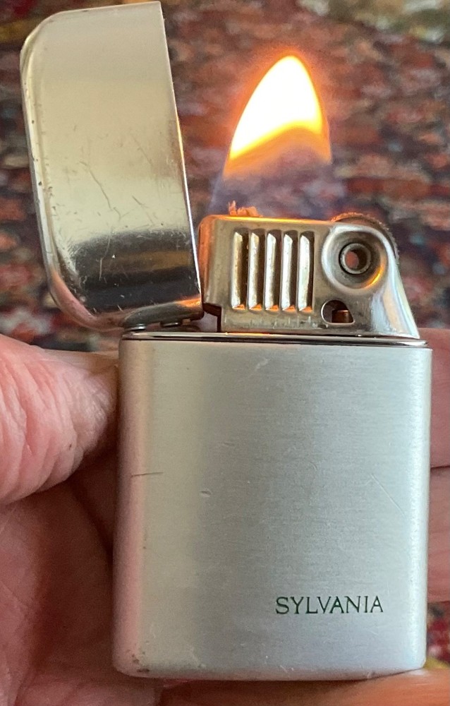 Vintage Ronson Typhoon Lighter / Working