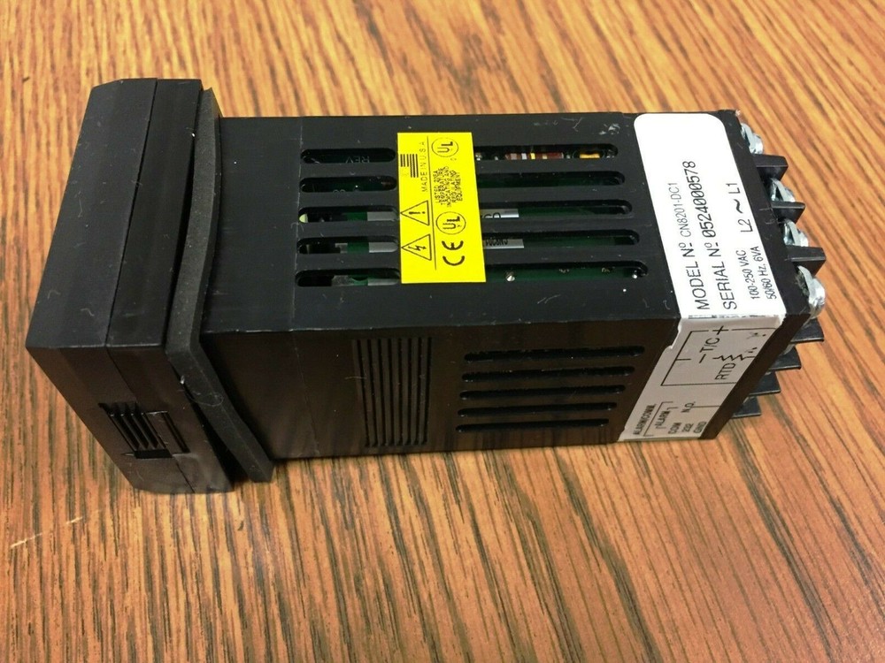 OMEGA Model: CN8201-DC1 Temperature Controller