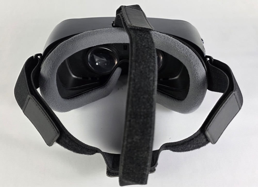 Samsung Gear VR with Controller SM-R324 Black