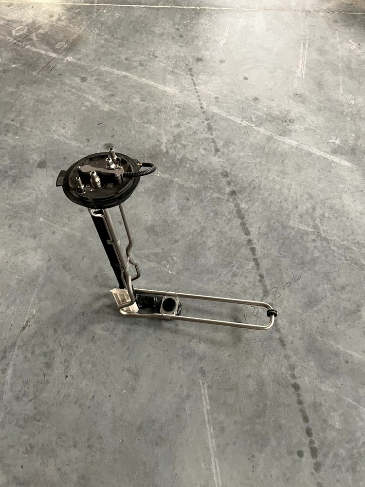 Freightliner DEF Tank Header 04-31353-001