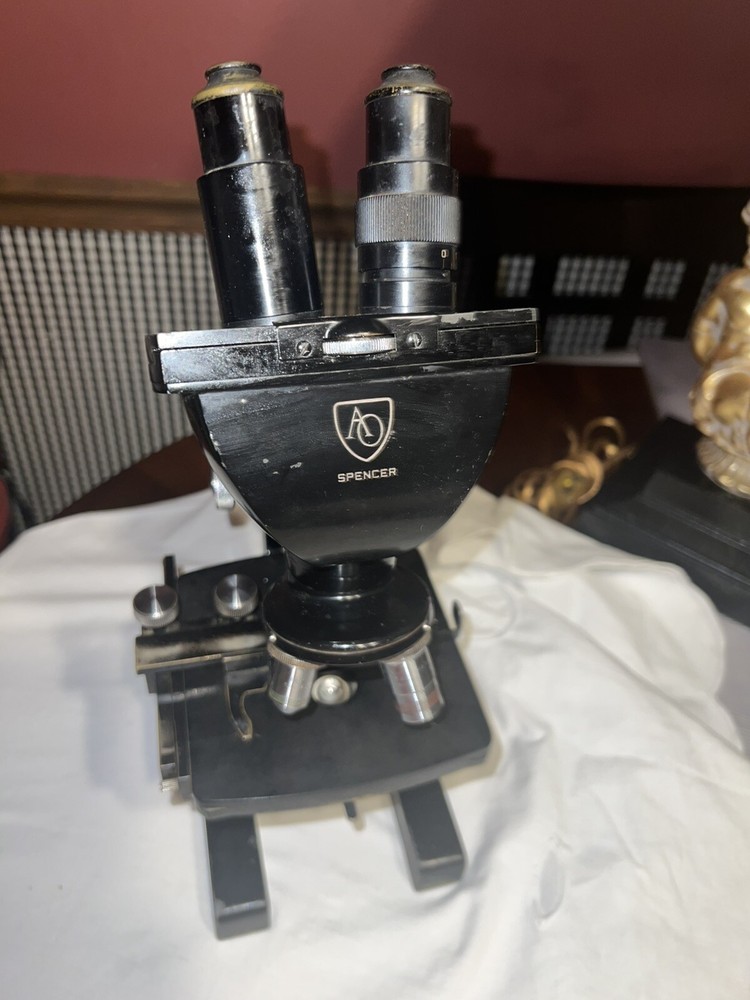 Antique AO Spencer Binocular Microscope w/ 3 Objectives Works #303401