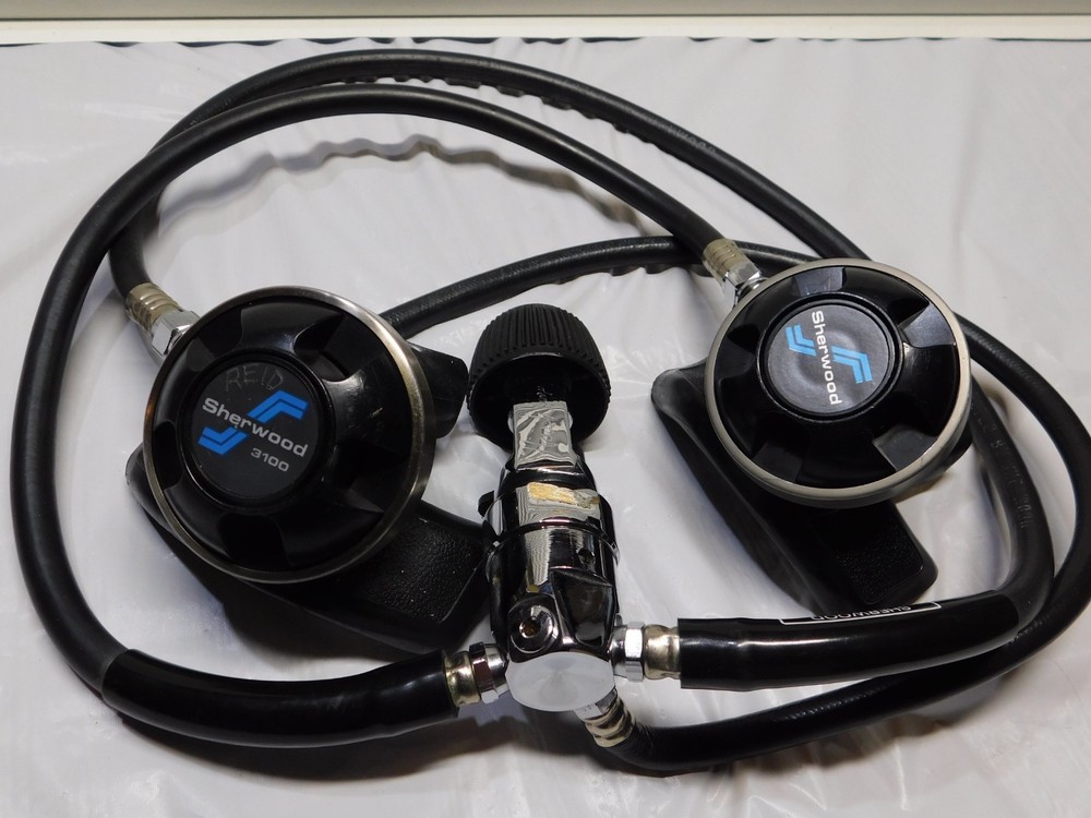 SHERWOOD 3100 SCUBA DIVING REGULATOR & SET