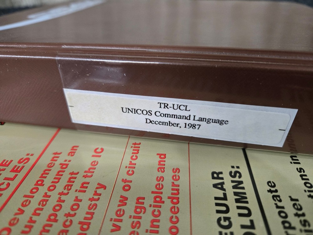 CRAY Research UNICOS Training Workbook Binder - Cray Channels Magazines x 2