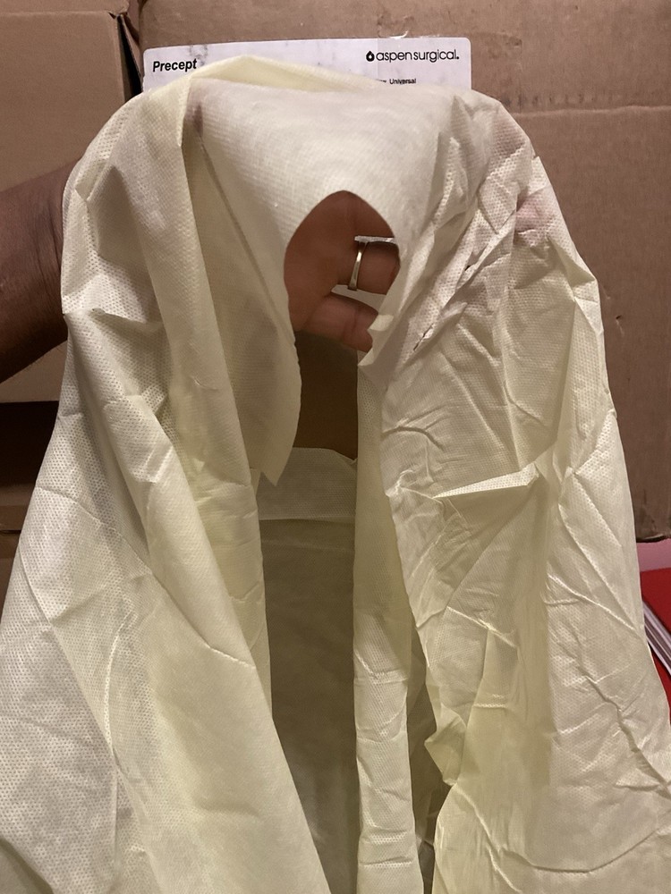 2pk Precept 50095 Over the Head Thumb Loop Isolation Gown Open Back (20ct)