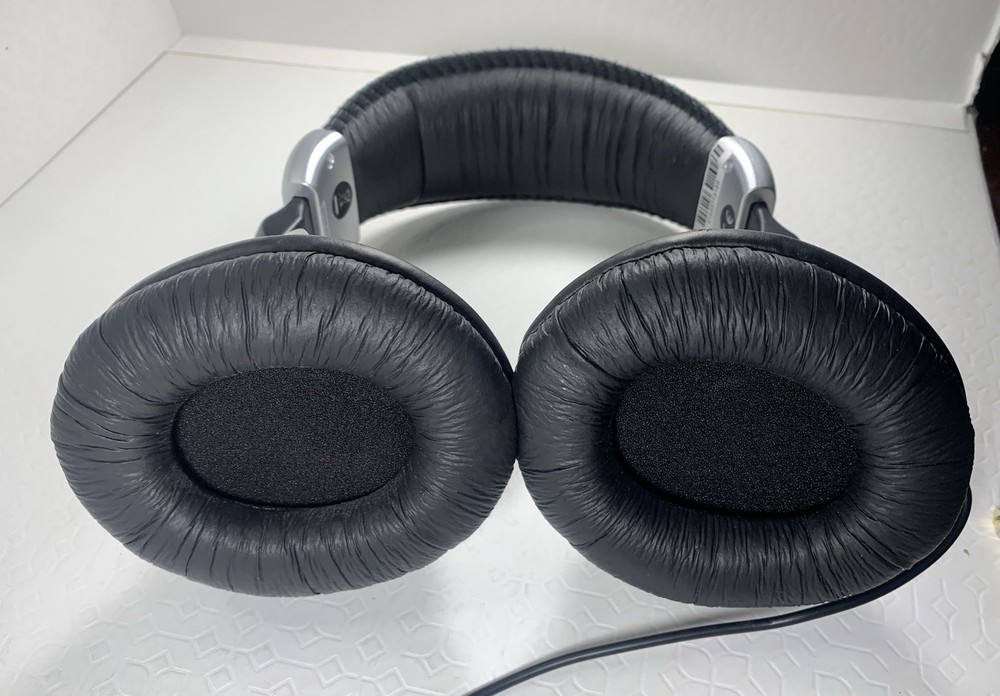 Behringer HPS3000 Silver High-Performance Studio Headphones