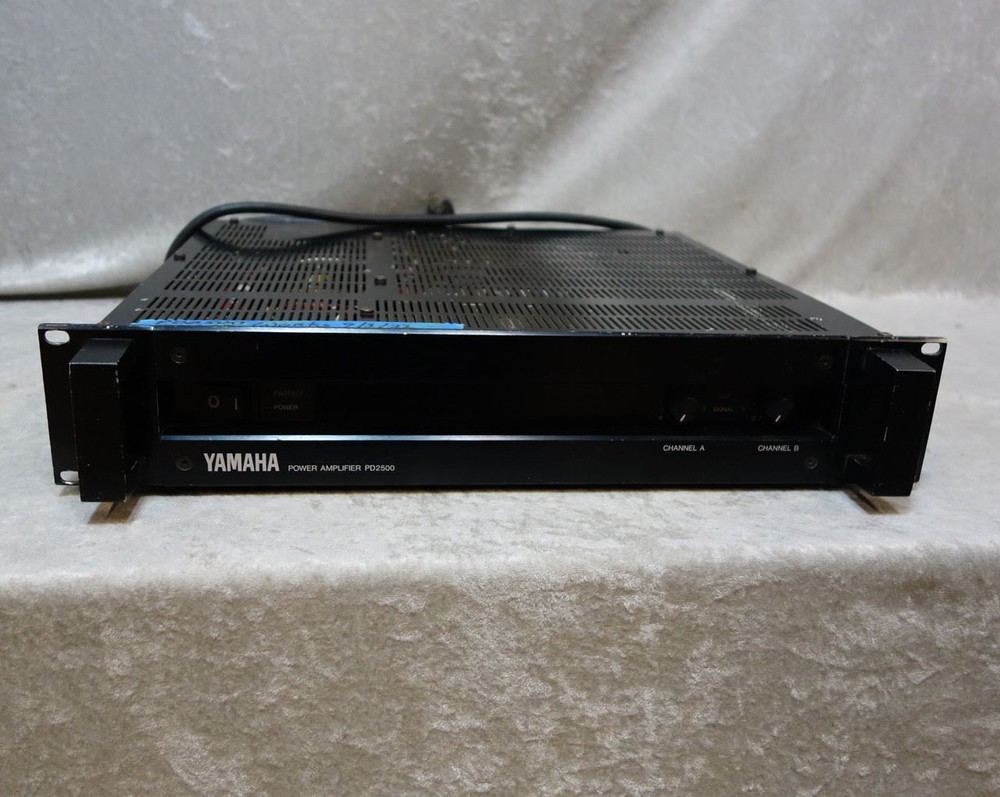 Yamaha PD2500 power amp (B)