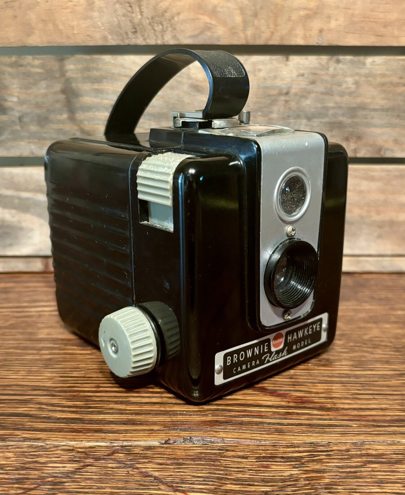 Vintage Kodak Brownie Hawkeye Camera Flash Model