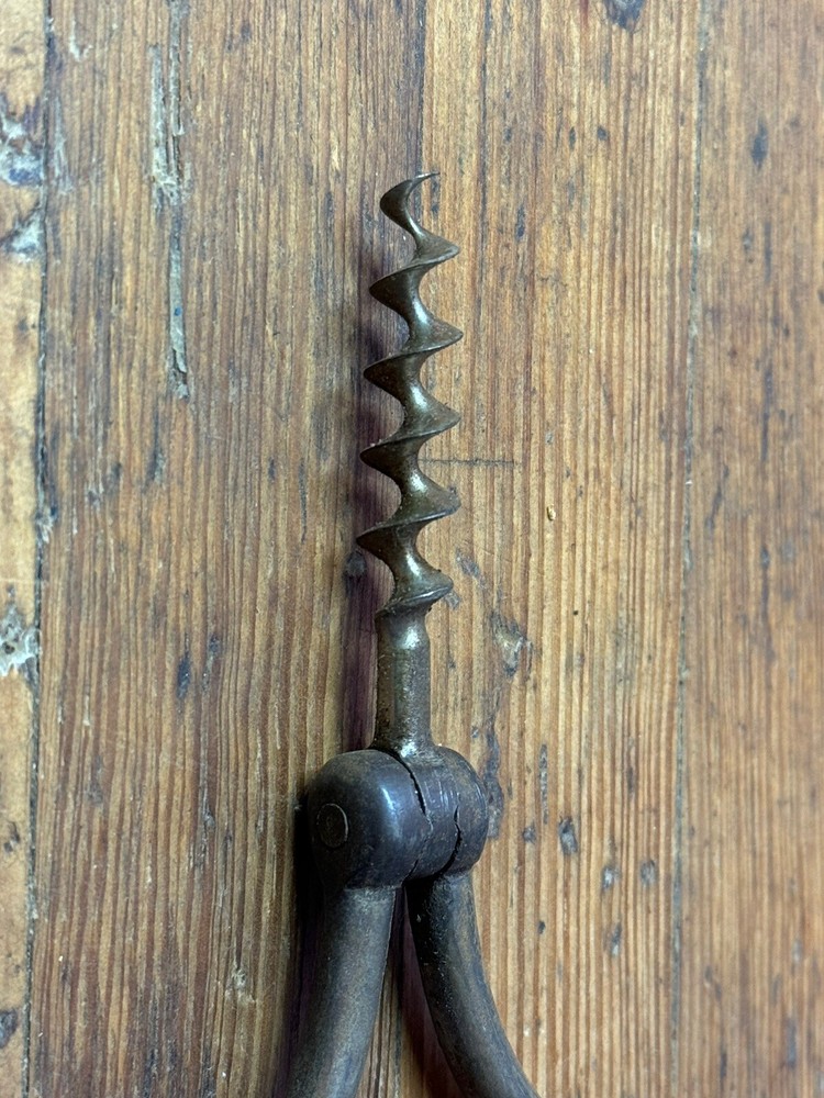 Antique Bow Heavy Duty Pocket Folding Finger Corkscrew