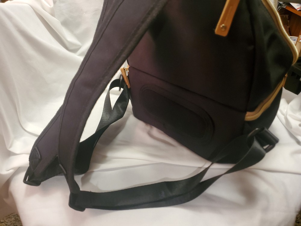 V-Coool Backpack Bag Professional Cooler 3 Compartment Black/ Gold Zip