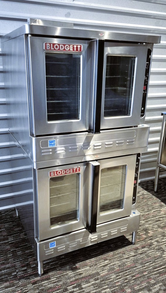 BLODGETT DFG-100 DOUBLE CONVECTION OVEN NATURAL GAS SOLID STATE - NICE!!!