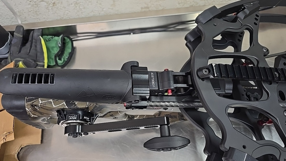 Axe Crossbows AX405 Crossbow Package w/ Scope