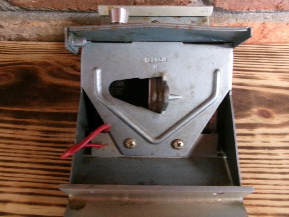 1961 CADILLAC DASH ASH TRAY AND LIGHTER