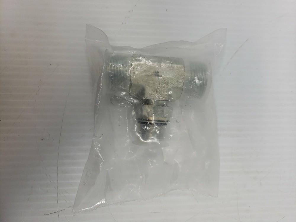 John Deere Adapter Fitting 61M5254