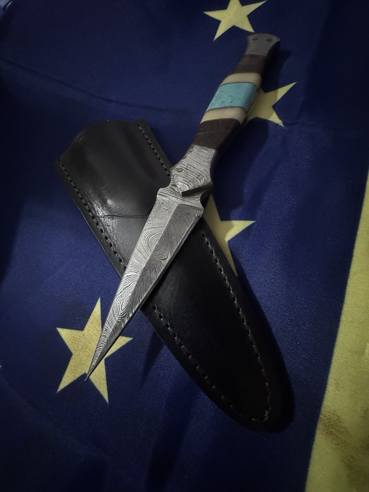 Damascus dagger