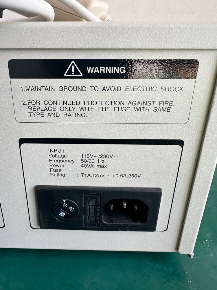 Untested* Chroma 7120 LCD Color Analyzer W/ Chroma 7120 Probe *AS IS*