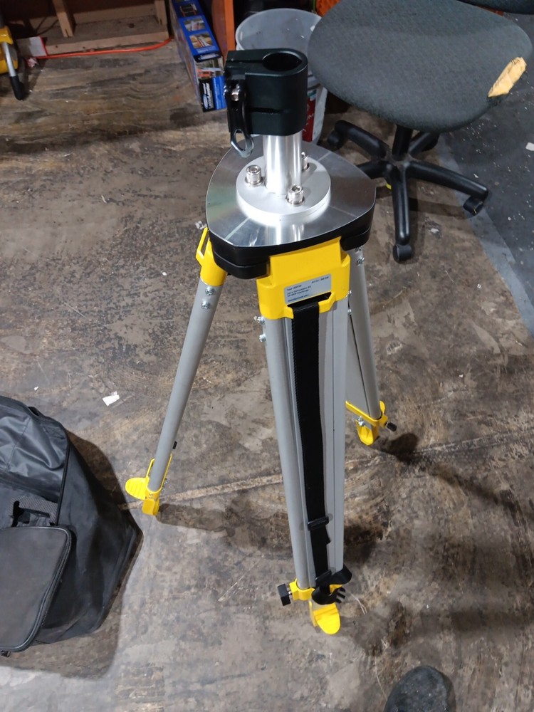 Leica Professional GST74 Tripod