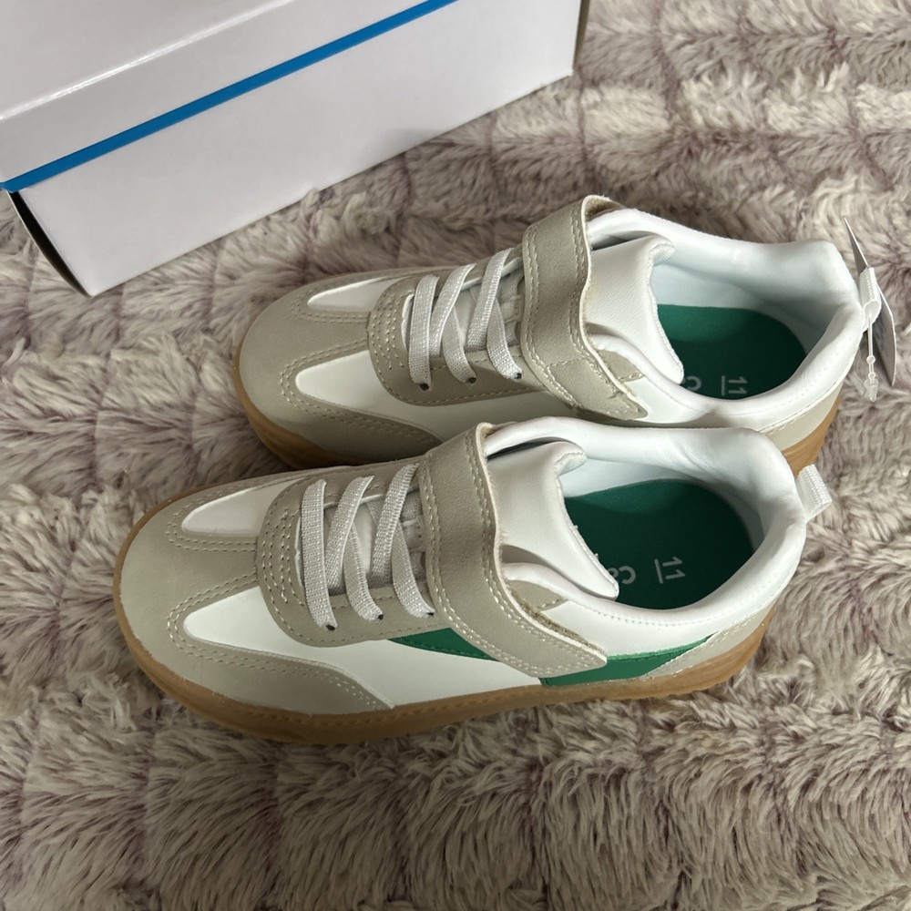 New Carter’s Boy Sneakers Size 11