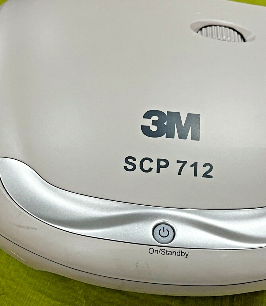 3M Projector Model: SCP712