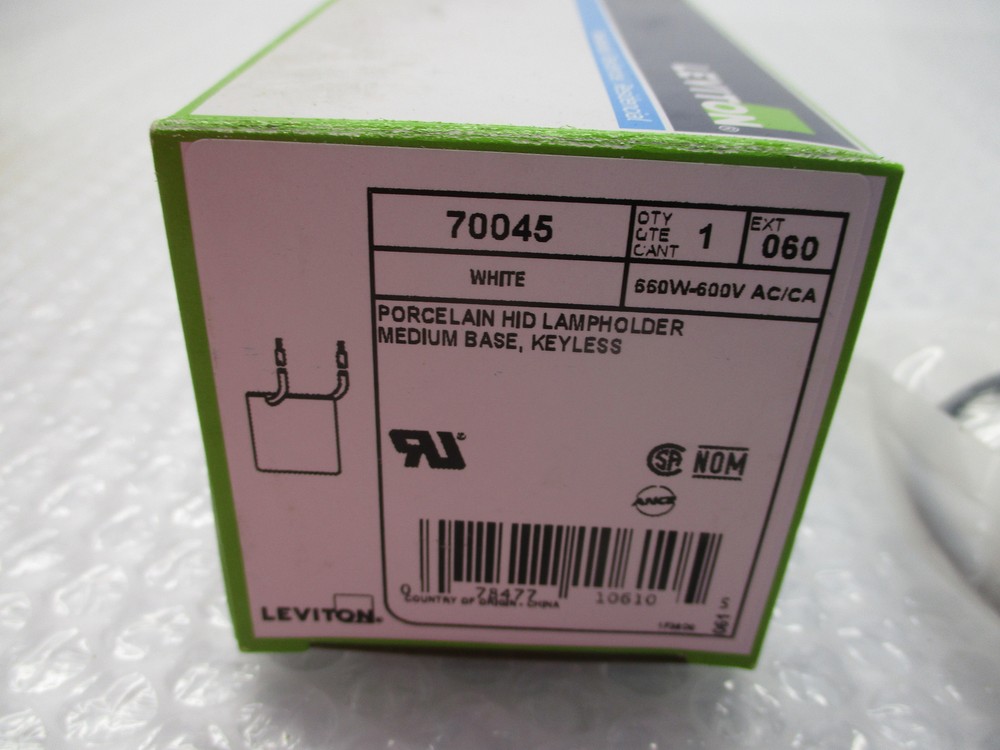 LEVITON 70045 LAMPHOLDER WHITE NSMP