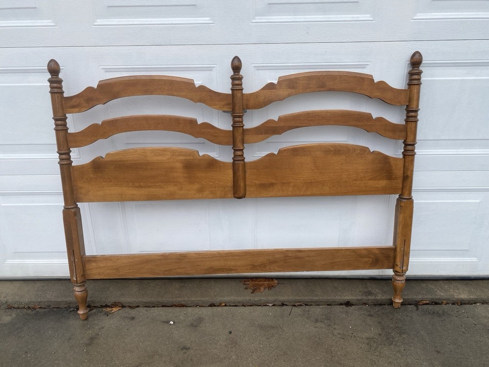 Ethan Allen Heirloom Maple Nutmeg Full Size Headboard