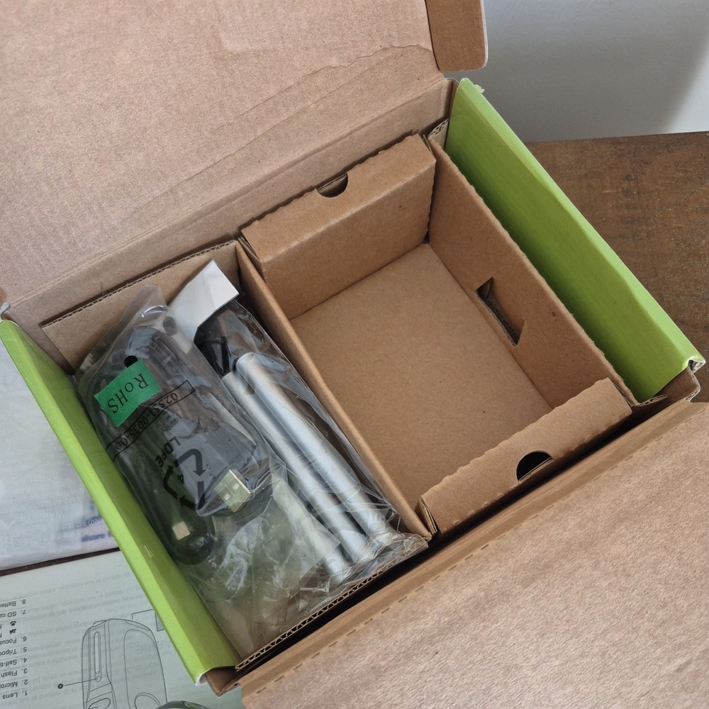 VIVITAR DVR-510 MPEG 4 DIGITAL VIDEO CAMERA boxed untested