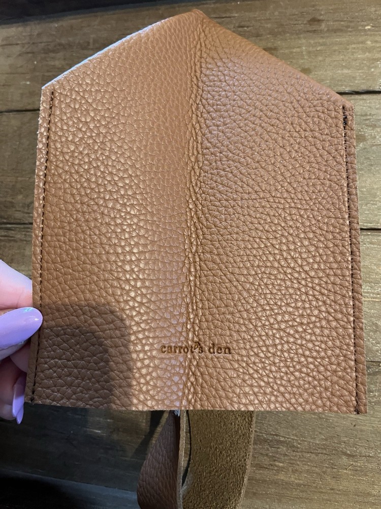 Carrot's Den Square Leather Tissue Box Cover Camel
