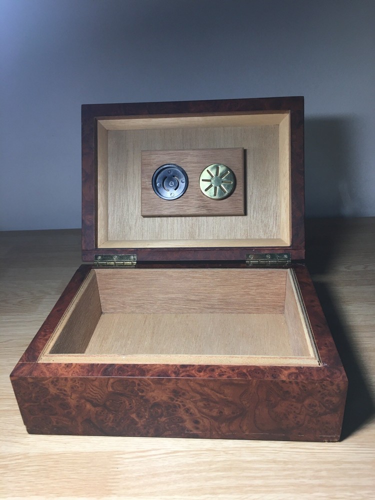 cigar humidor