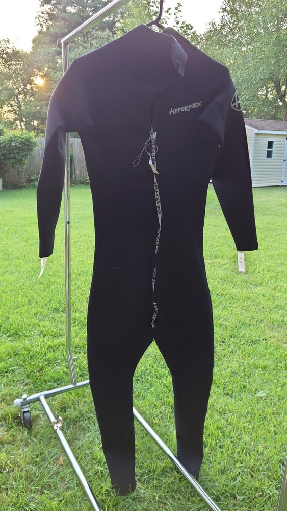 NEW HYPERFLEX VYRL 4/3 BACK ZIP - SIZE MEDIUM LARGE - MENS FULL WETSUIT