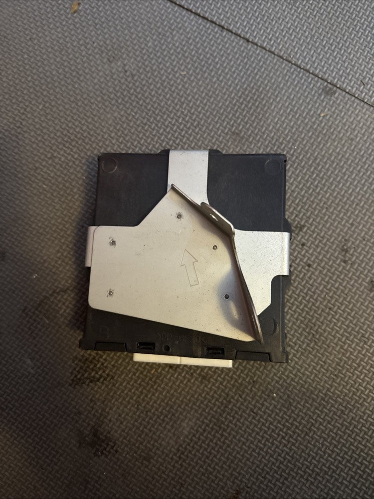 2007 2008 subaru forester tcm transmission control module ( 31711AL030 )