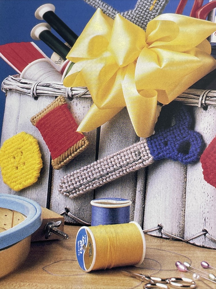 Annie's Attic Pins & Needles Ornaments Scissors Thread Plastic Canvas Pattern