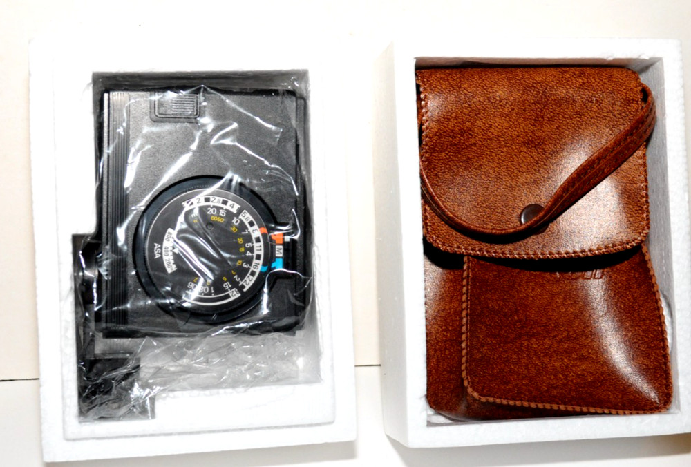 NIKON SB-10 SPEEDLIGHT-APPEARS UNUSED