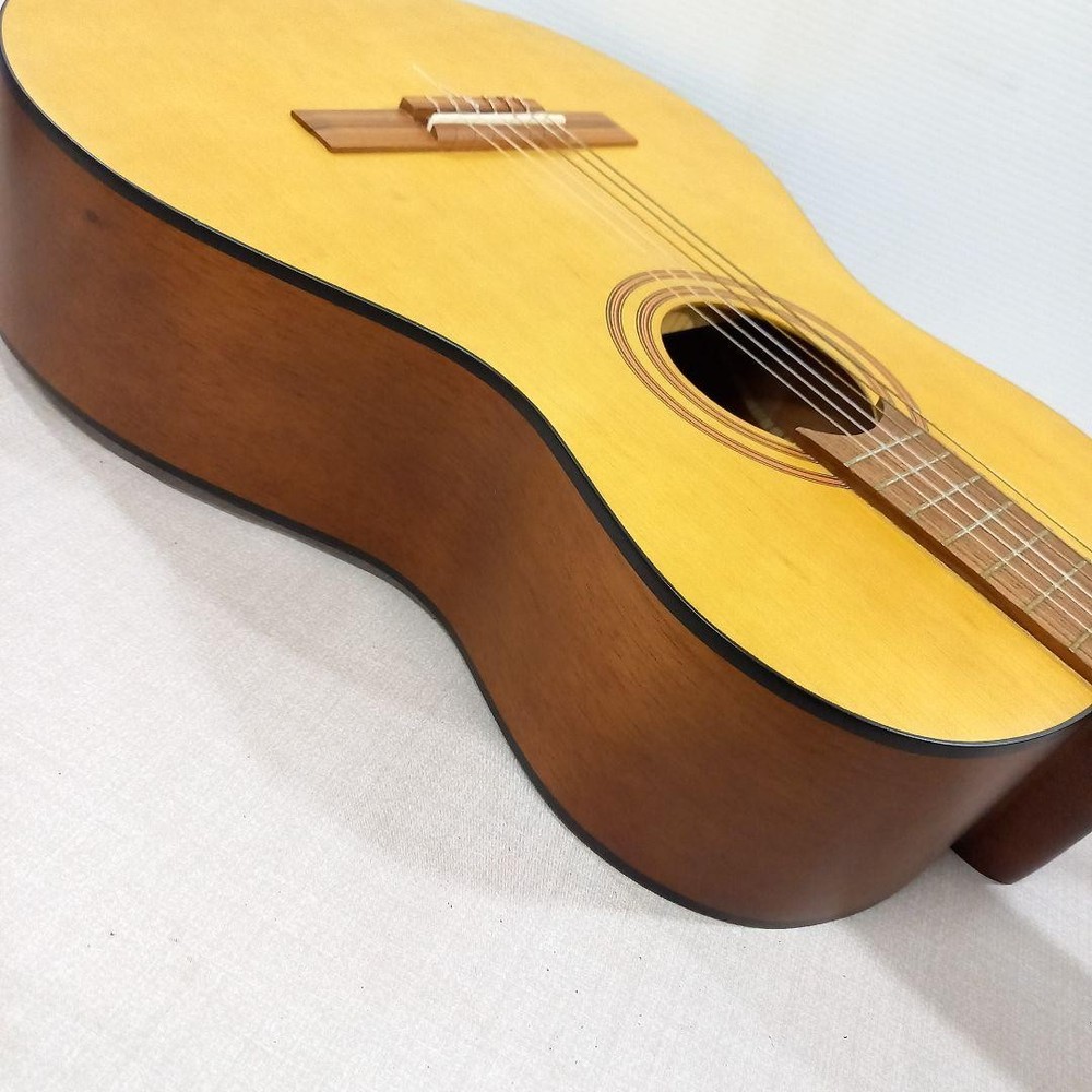 Giannini Trovador Classical Guitar Junk