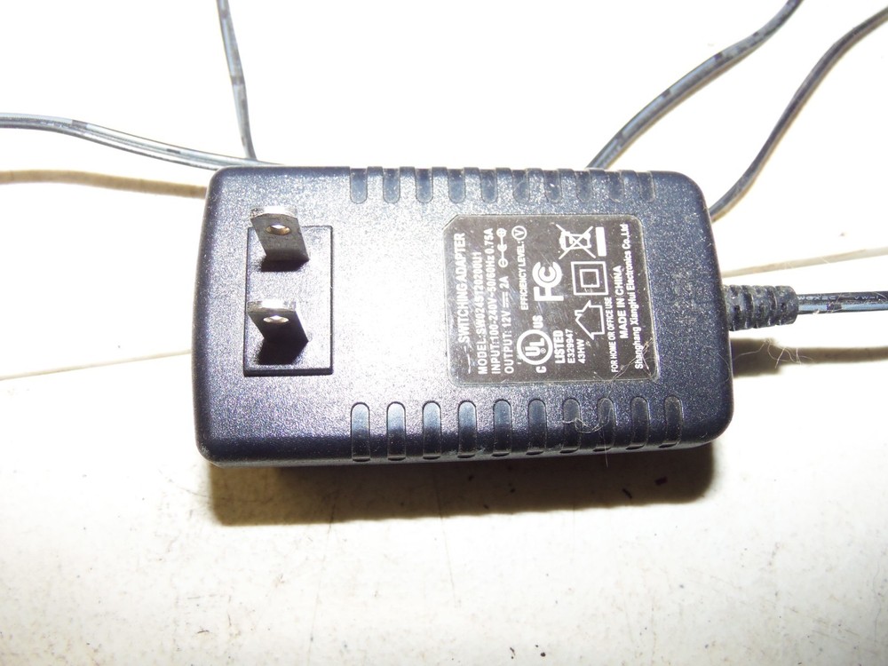 The Singing Machine, Model STVG - 559, Powers on but does not work correctly