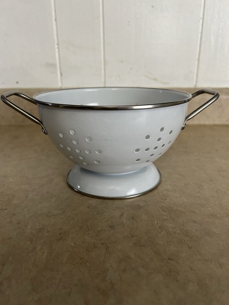 Small Porcelain Enamel Pedestal Strainer Colander