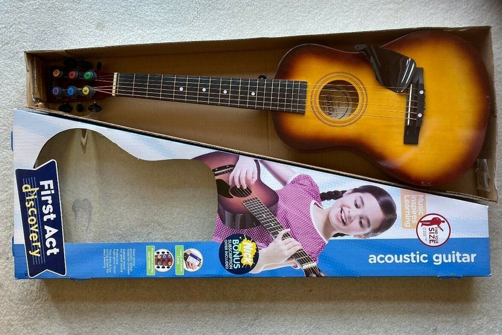First Act FG1104 Acoustic Guitar - Sunburst