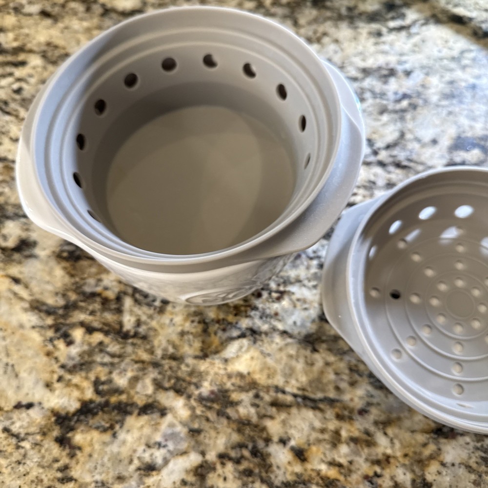 Pampered Chef Ceramic White Breakfast Sandwich Maker. No Box