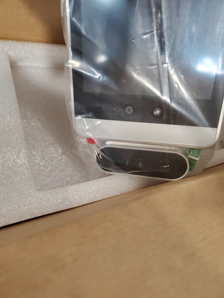 NEW Goodview Dynamic Detection Display Temperature Scanner Kiosk #69