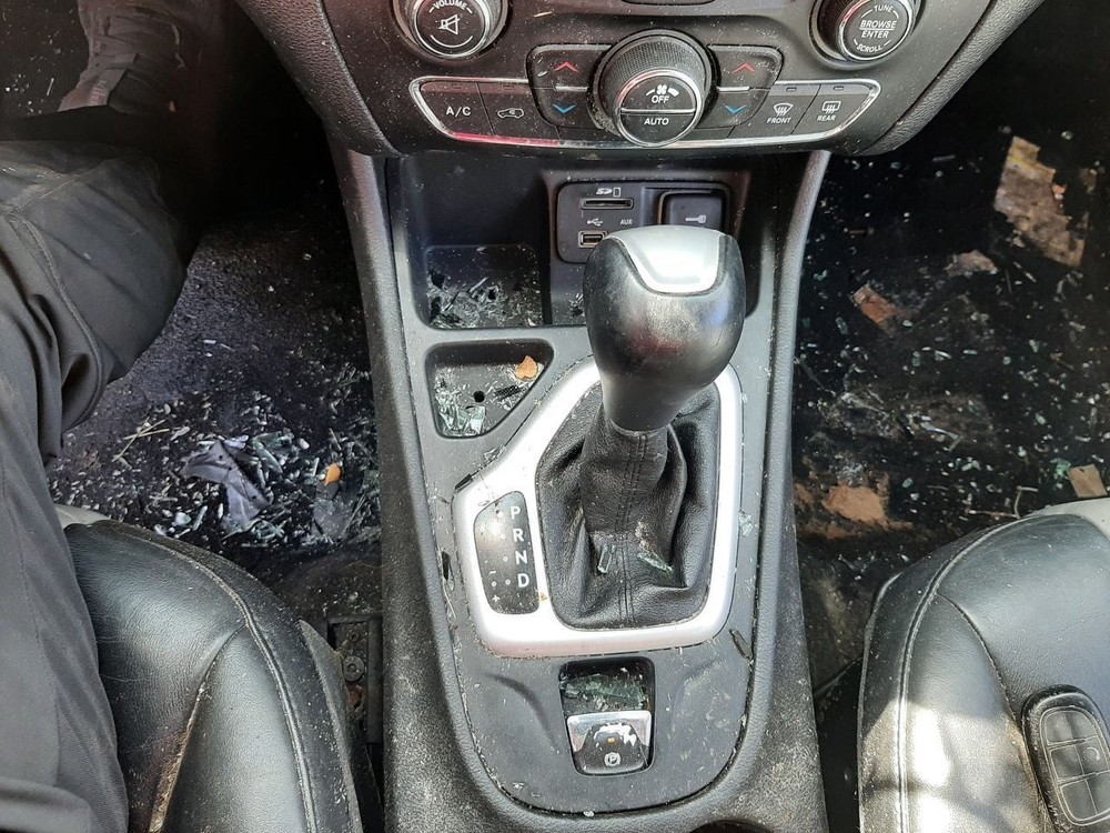 CHEROKEE 2014 Headrest 1058982