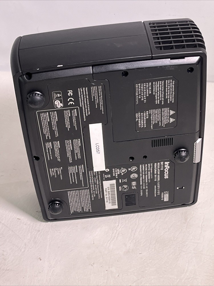 InFocus IN1110 DLP Projector - ONLY 26 Lamp hours