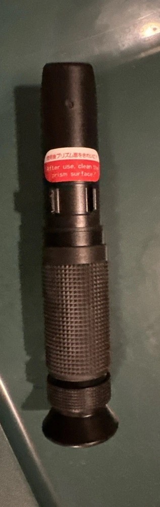 Hand held Refractometer