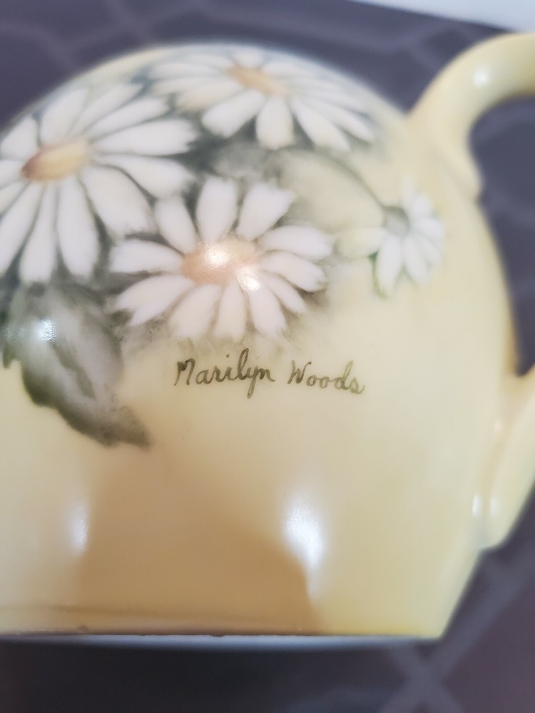 Vtg 1981 Signed Marilyn Woods Ceramic Teapot 5x7"