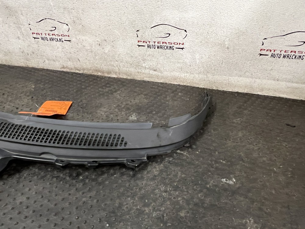 08-16 SMART FORTWO COWL VENT WINDSHIELD WIPER PANEL SCREEN COVER