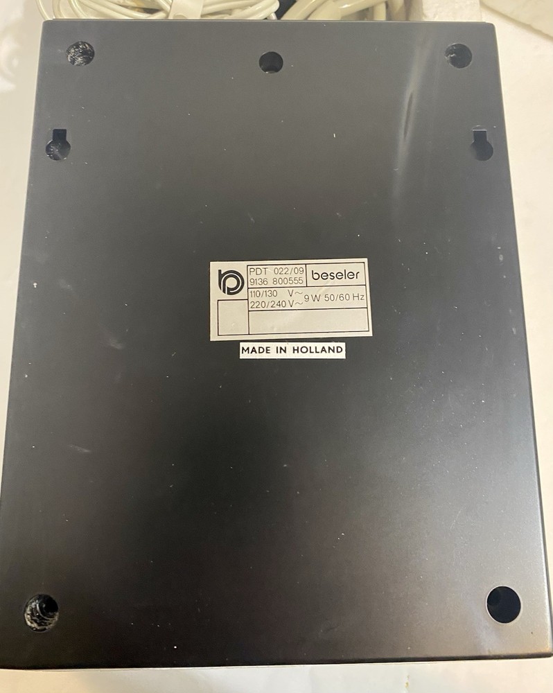 BESELER ANALYZER P22 WITH INSTRUCTION AND ORIGINAL BOX NOT TESTED READ!